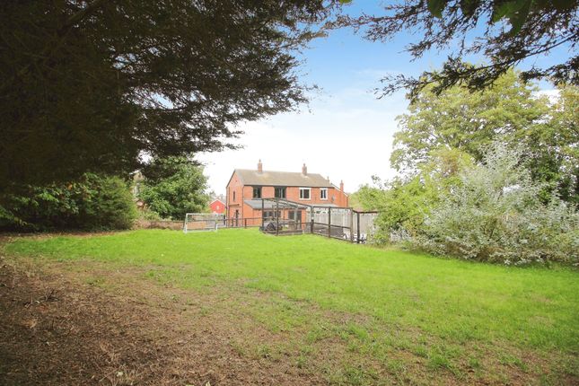 12, Allenby Grove, Leeds photo 2