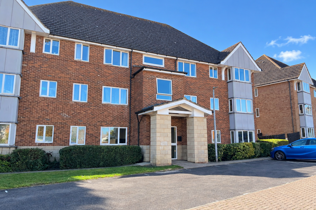1-bed flat on St. Leonards Close, Grays, £169,000