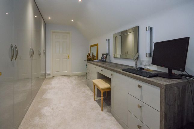 Flat for sale in Mariners Way, Cambridge