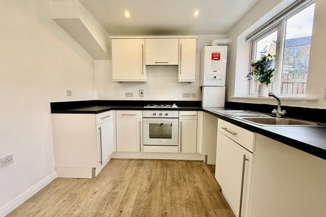 11, Hutchinson Close, Bishop Auckland photo 4