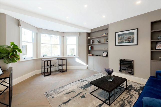 Flat for sale in Elm Park Gardens, London