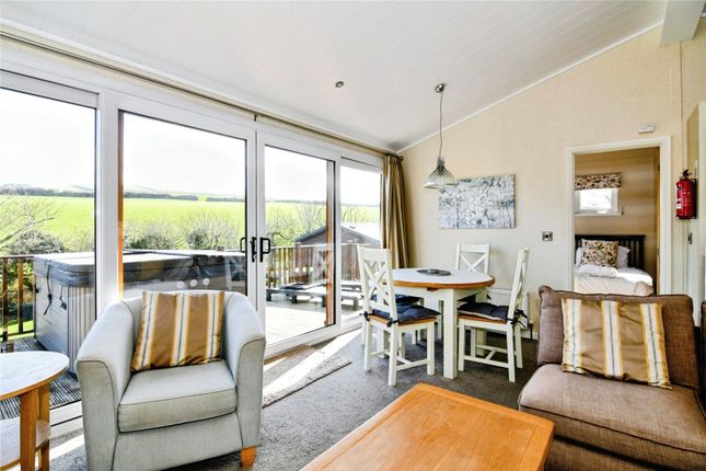 Lodge 25,, Bossiney, Cornwall photo 5