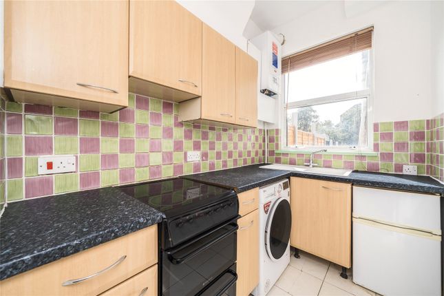 Flat B, 26, Chelmer Road, London photo 4