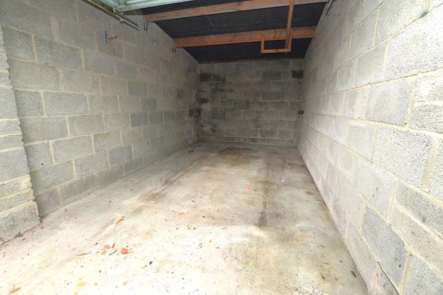 Garage 19,, Drake Gardens, Devon photo 2