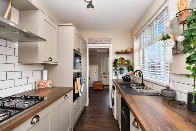 11, Nelson Road, Hull photo 2