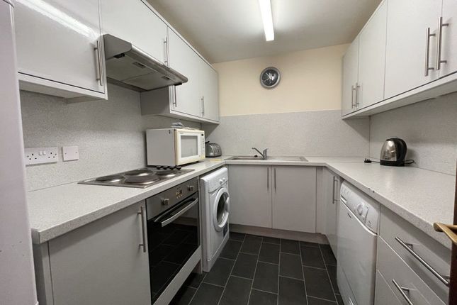 Flat to rent in Commercial Street, Dundee