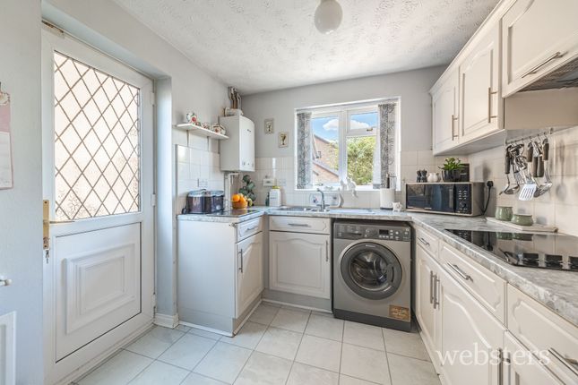 3 Pendlesham Rise, Norwich photo 4