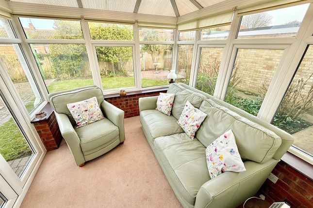 14, Firs Avenue, Great Yarmouth photo 4