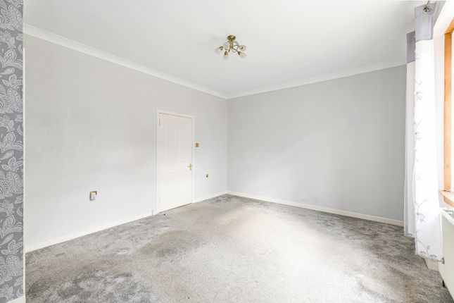 2/1, Hawkhill Avenue, Lochend, Edinburgh photo 5