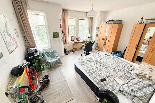 20xx, Westbury Avenue, London photo 2