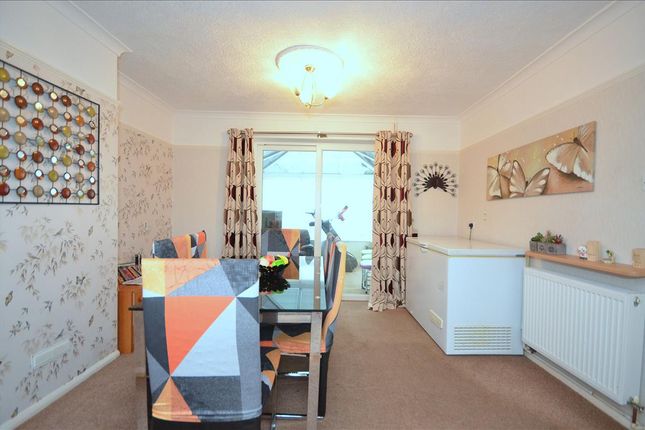 29, Windmill Avenue, Raunds photo 4