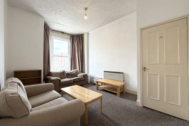 Flat 3, 16, Outram Road, Southsea photo 2