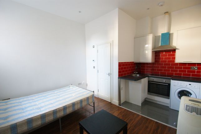 Flat 3A, 31, Park Parade, Harlesden photo 4