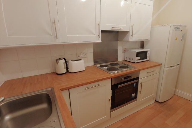 Flat to rent in East Claremont Street, New Town, Edinburgh