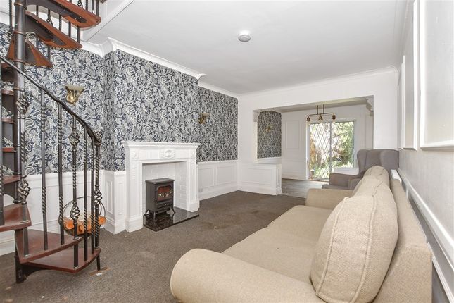 Hever Avenue West Kingsdown, Sevenoaks photo 4