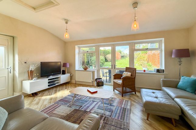 9, Henry Frederick Avenue, Huddersfield photo 4