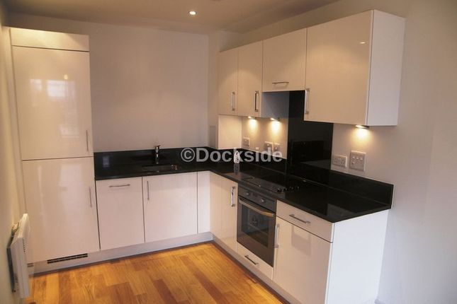 Flat to rent in Dock Head Road, Chatham