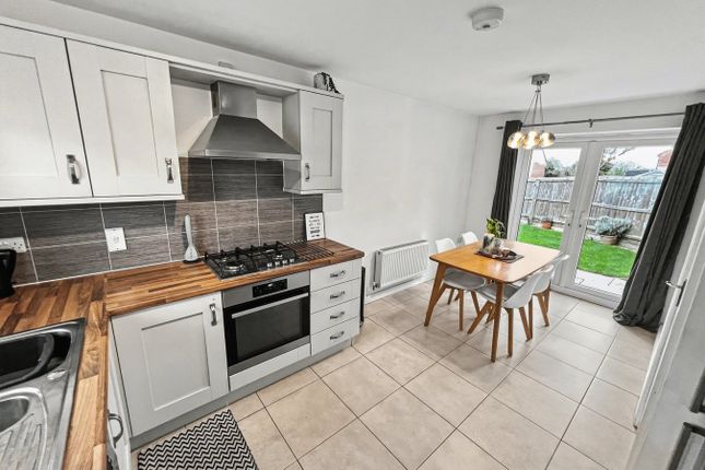 2, Tarry Close, Leicester photo 4