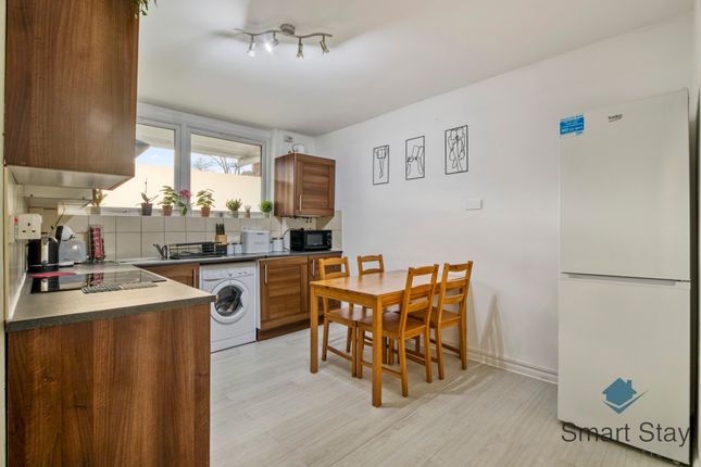 Flat to rent in Dodson Street, London