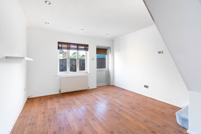 3 Pegler Court, Cambridge photo 4