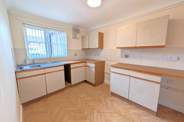 16, Sutton Court, Skegness photo 2