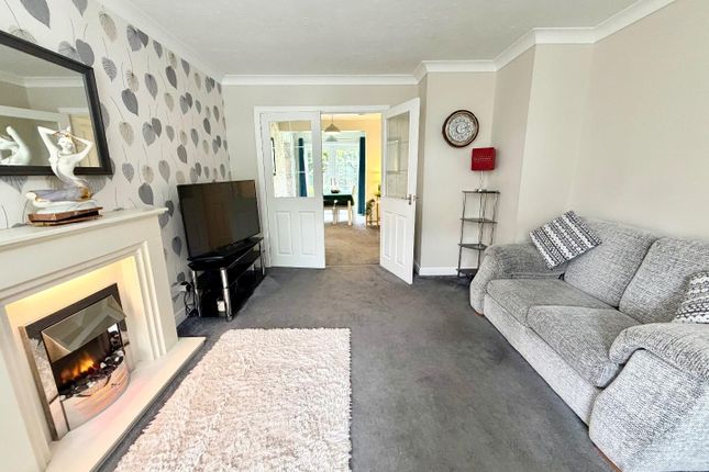 19, Fox Howe, Middlesbrough photo 3