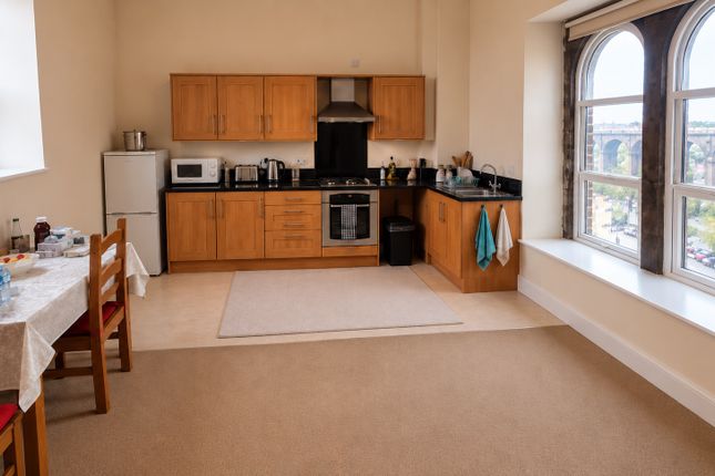 Apartment 41, Huddersfield photo 3