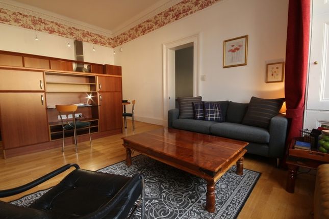 Flat to rent in Park Terrace, Glasgow