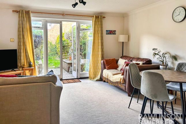 3, Grafton Way, West Molesey photo 3