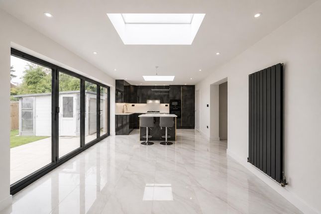 129, Linden Avenue, Ruislip photo 2