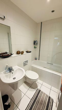 Comet House, 81,Flat 17, New Road, Hayes photo 4