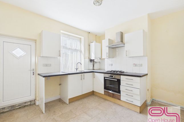 29 Parkinson Street, Burnley photo 3
