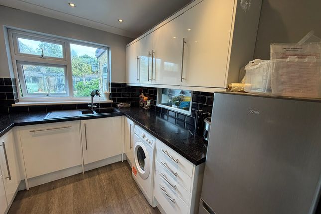 College Road, Cheshunt photo 3