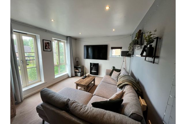 Flat for sale in Nicholas Gardens, York