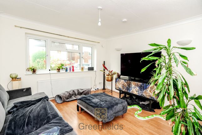 8a Beech Avenue, Ruislip photo 2