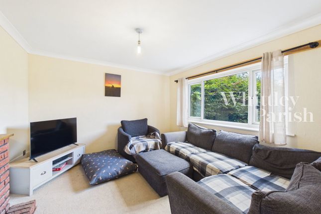 2, Bradcar Road, Attleborough photo 3
