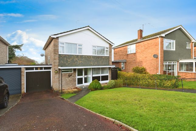 Thumbnail Detached house for sale in Burrows Way, Rayleigh, Essex