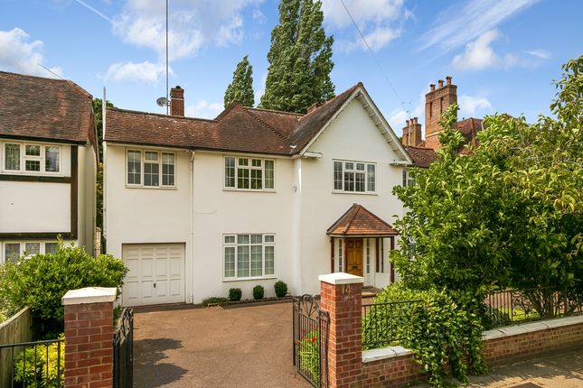 Roedean Crescent, London photo 4