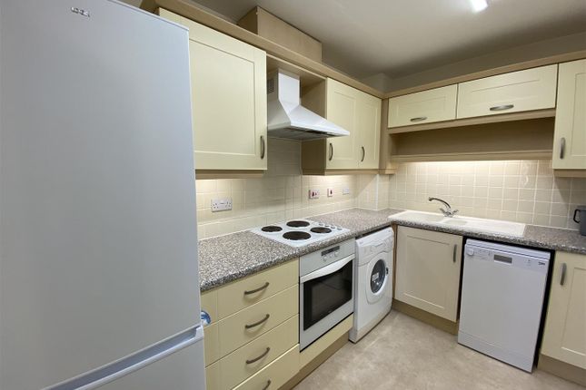 67, Peter Candler Way, Ashford photo 2