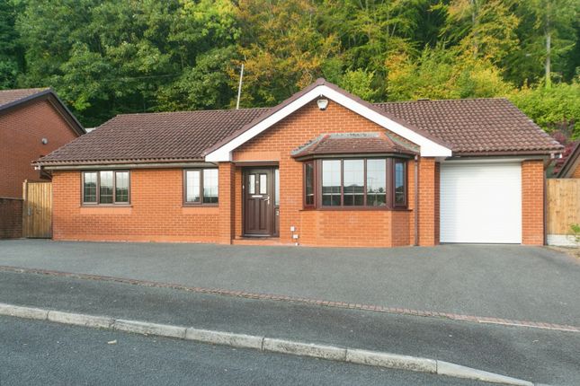 3-bed bungalow on Lon Dderwen, Conwy, £325,000