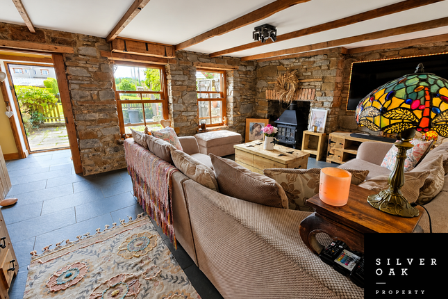 3 Welsh Terrace, Llanelli photo 3