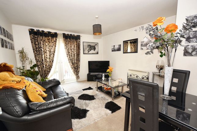 42 Holt Close, Ashford photo 2