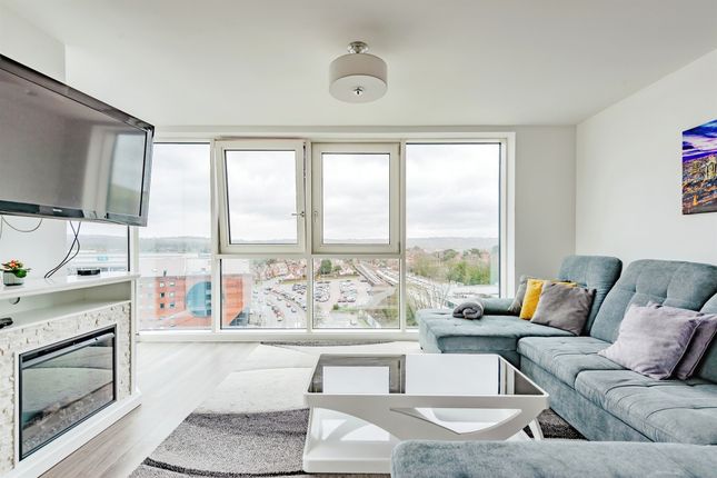 Penthouse for sale in Marketfield Way, Redhill