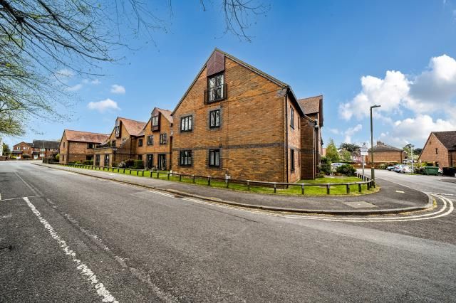 11, Sharman Beer Court, Thame photo 4