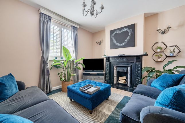 43, Brookside, Sandhurst photo 2