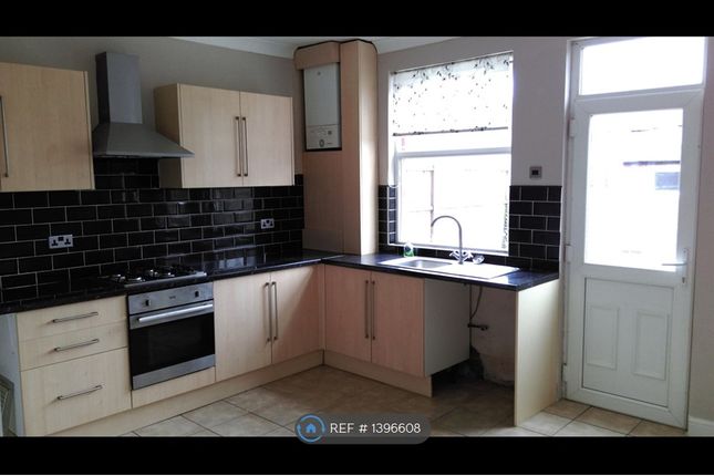 2 bed terraced house to rent in Lyndon Avenue, Leeds LS25