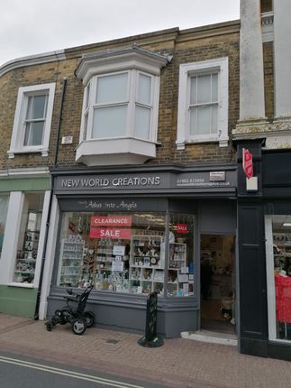 Retail premises to let in High Street, Ryde