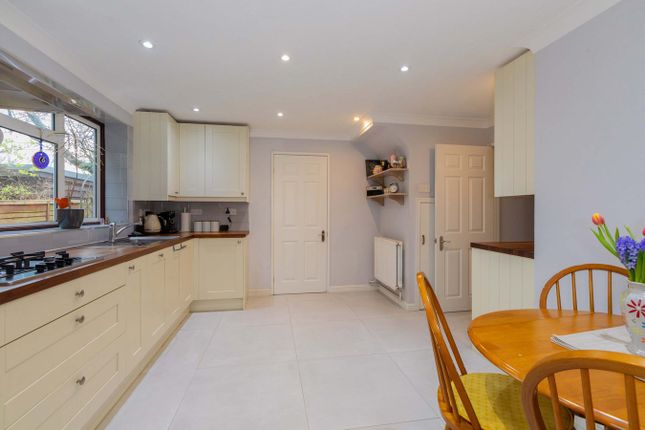 5, Elderfield Road, Stoke Poges photo 3