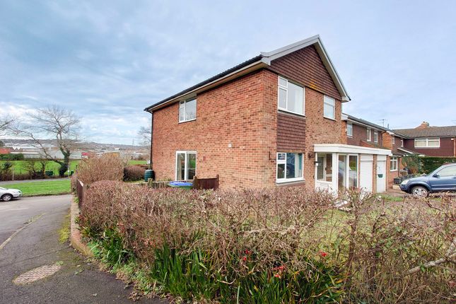 Link-detached house for sale in Avis Close, Newhaven