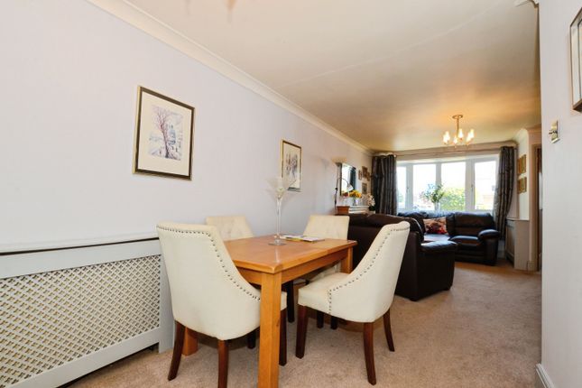 27, Kipling Grove, Hemel Hempstead photo 4